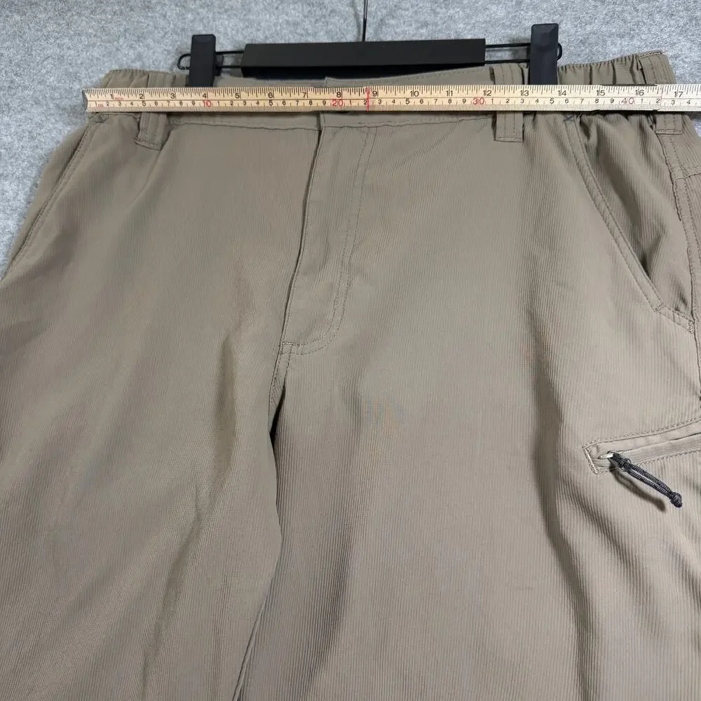 Wrangler ATG Cargo Shorts Mens 34 Khaki Elastic Waist Zip Pocket Outdoor Hiking